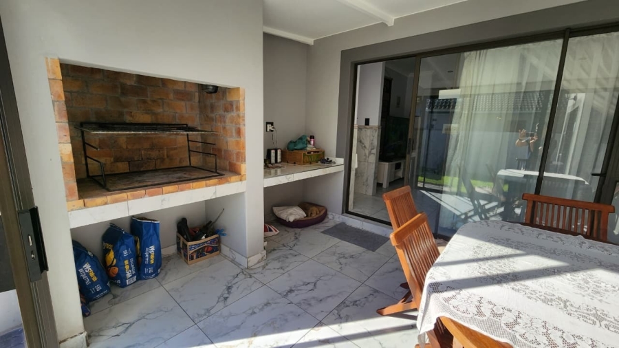 4 Bedroom Property for Sale in Country Club Western Cape